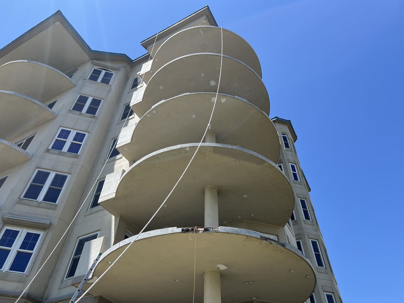 Curved oceanfront balcony stacks at Ocean Place Condominiums on Amelia Island, Florida