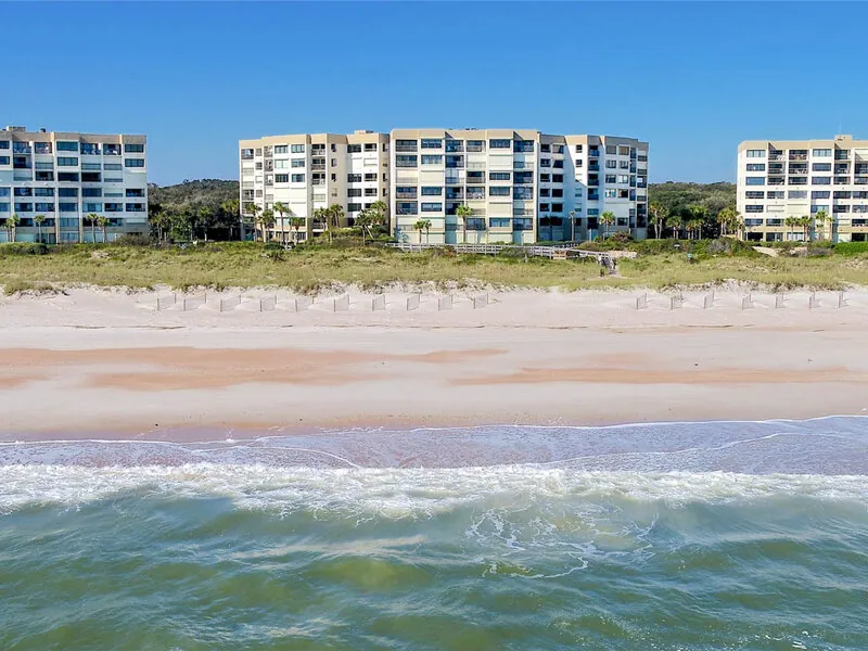 Amelia Surf & Racquet Club