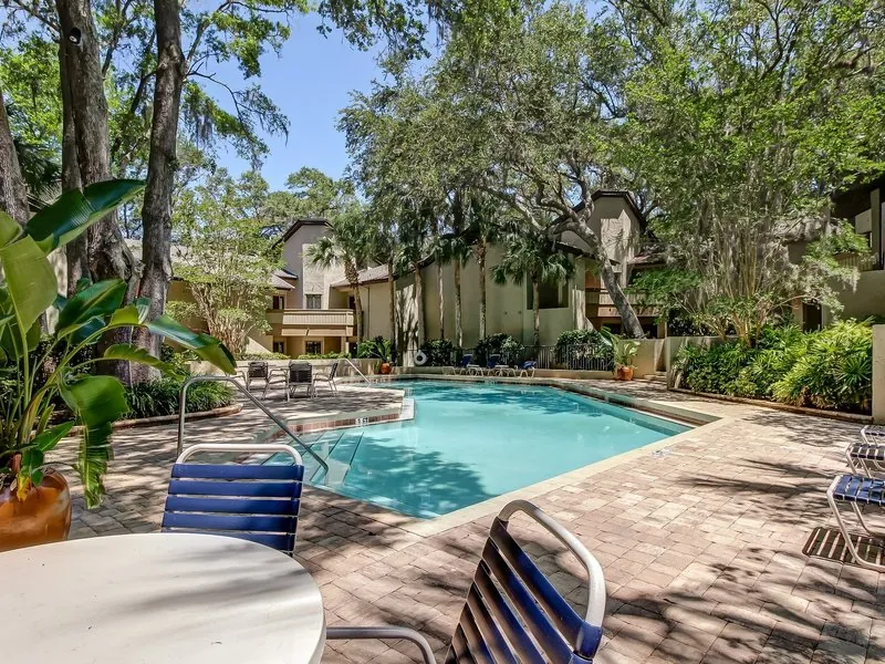Courtside Villas