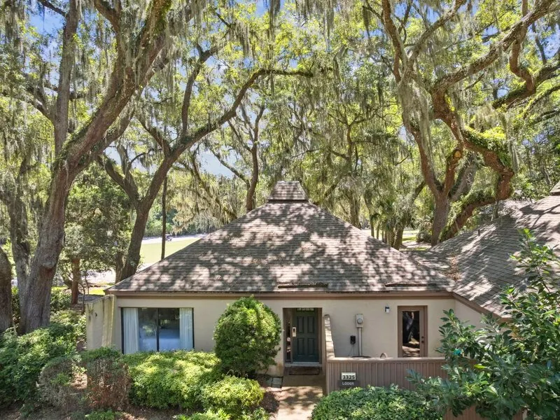 Fairway Oaks