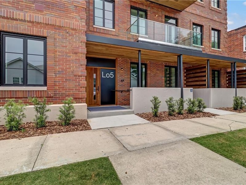 Lofts on 5th